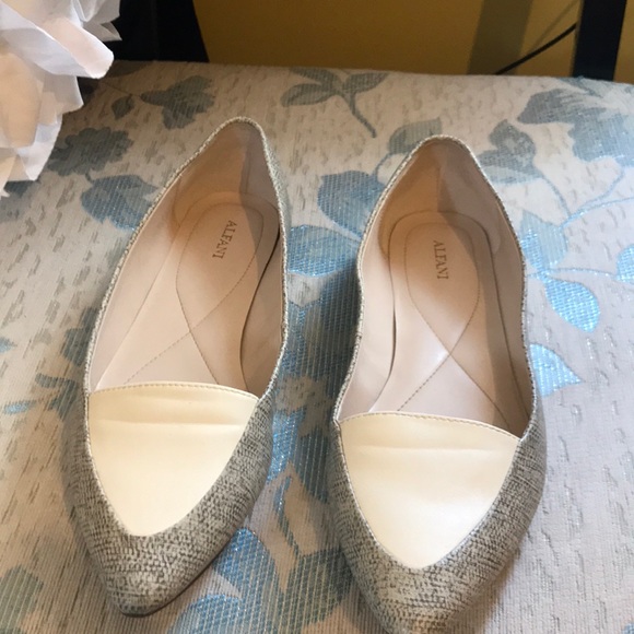 Flats - Picture 2 of 3